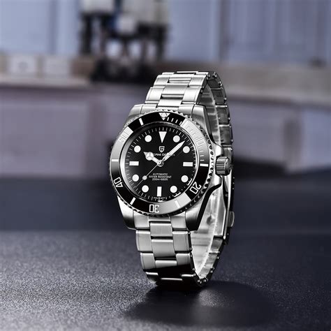 pagani design watch submariner